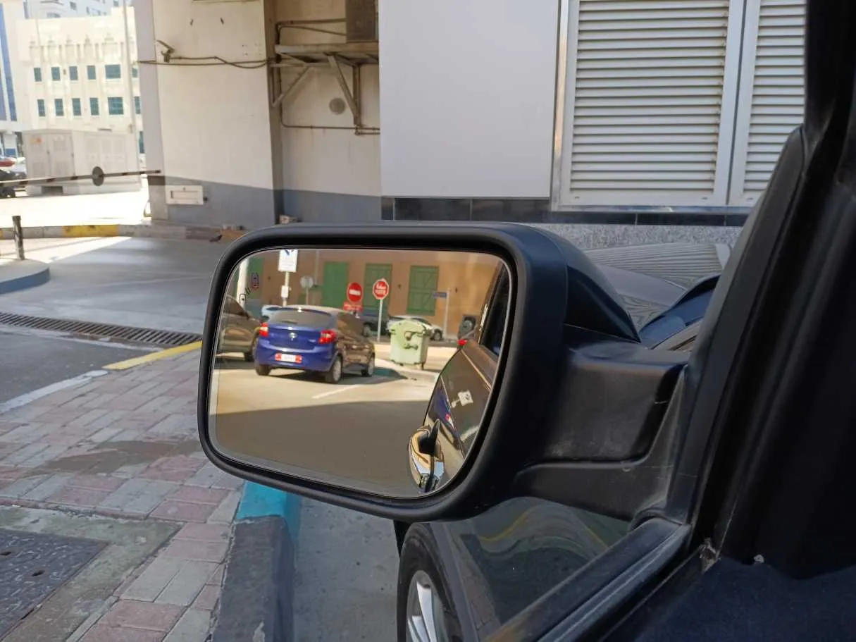 Car image 22