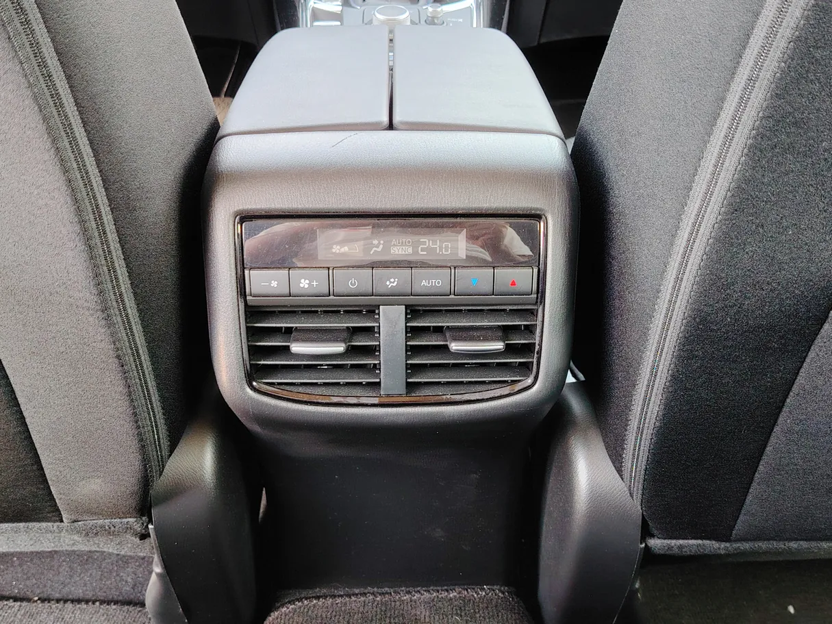 Car image 31