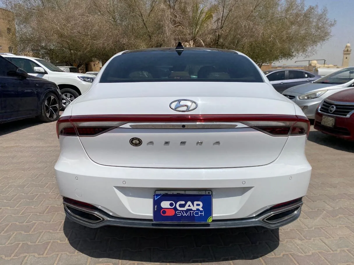 Car image 6