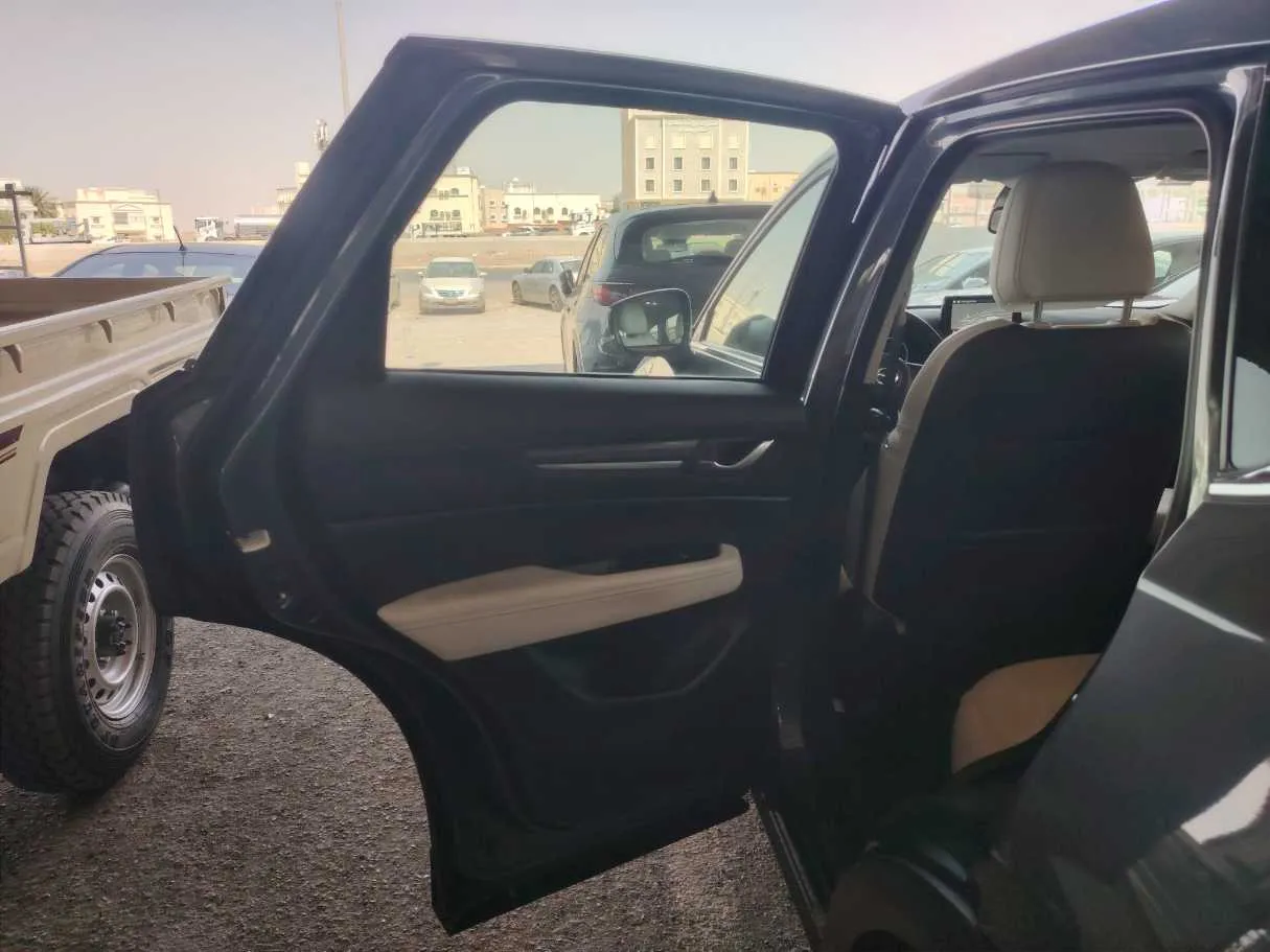 Car image 22