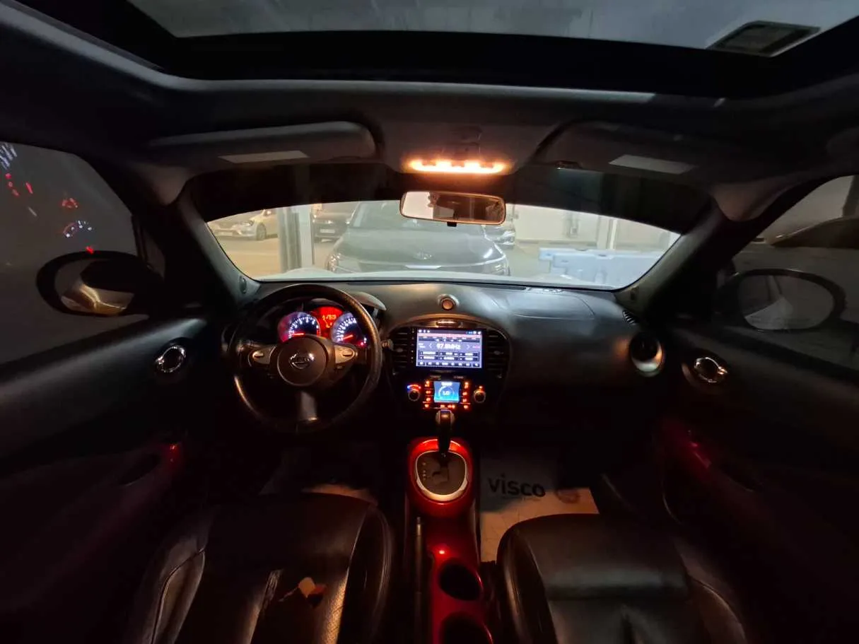 Car image 17