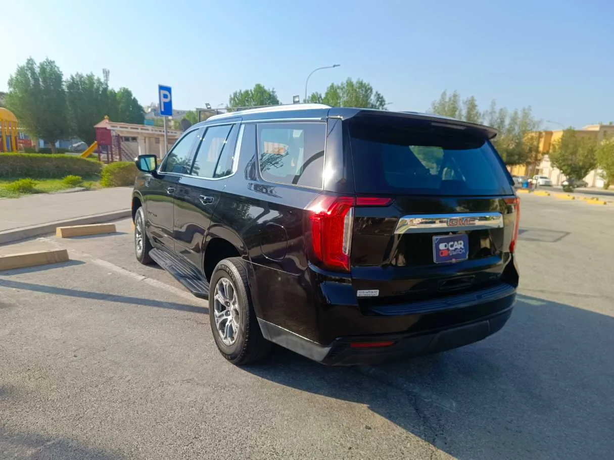 Car image 7