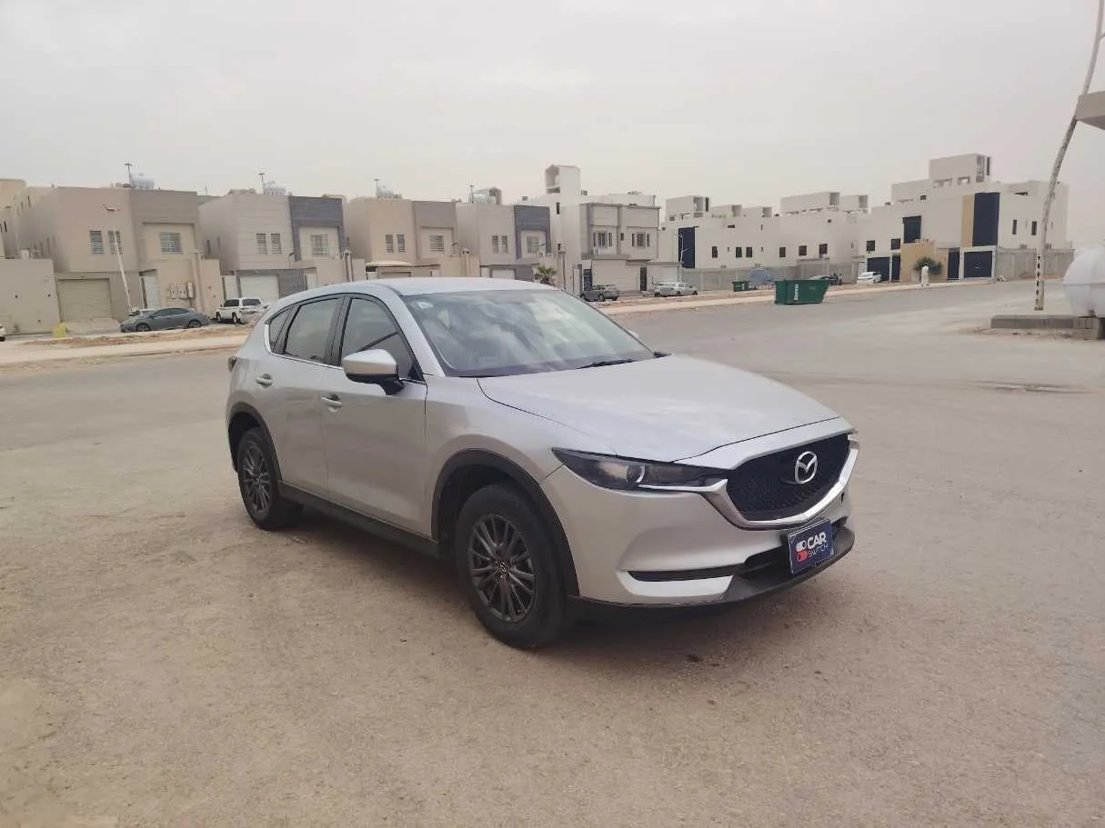 Car image 3