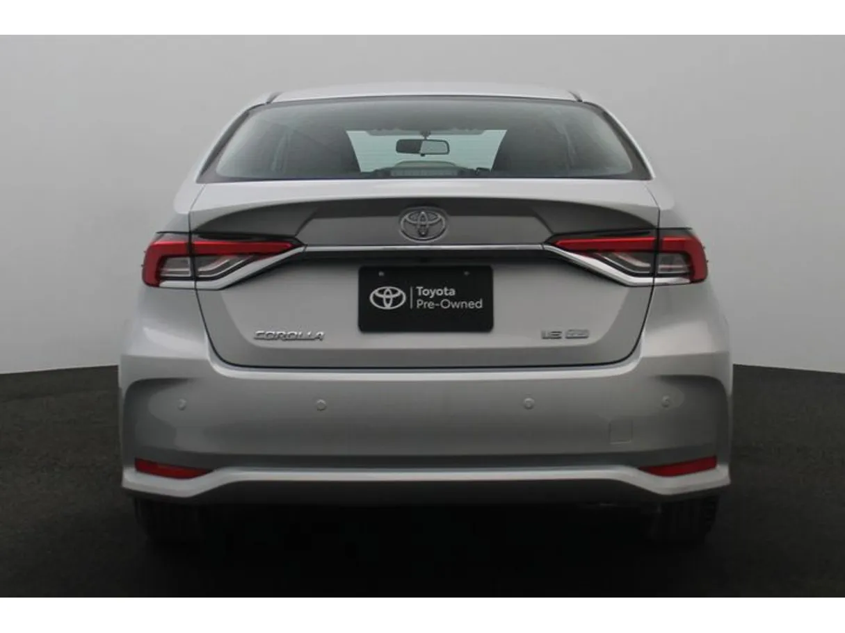 Car image 12