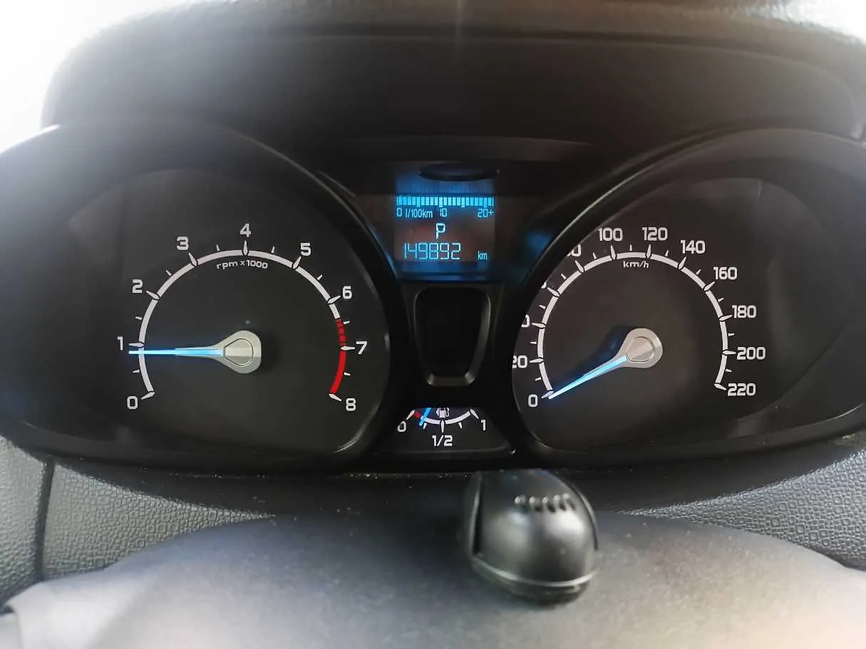 Car image 18