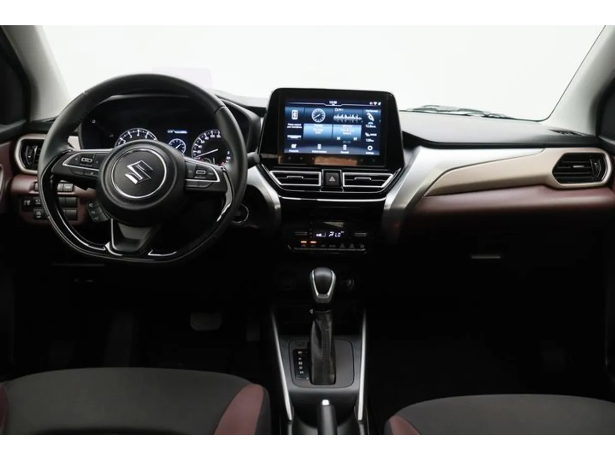 Car image 10