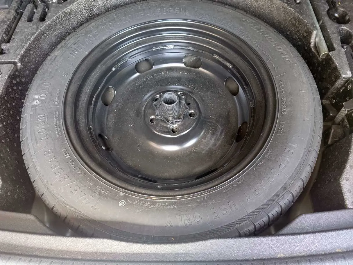 Car image 33