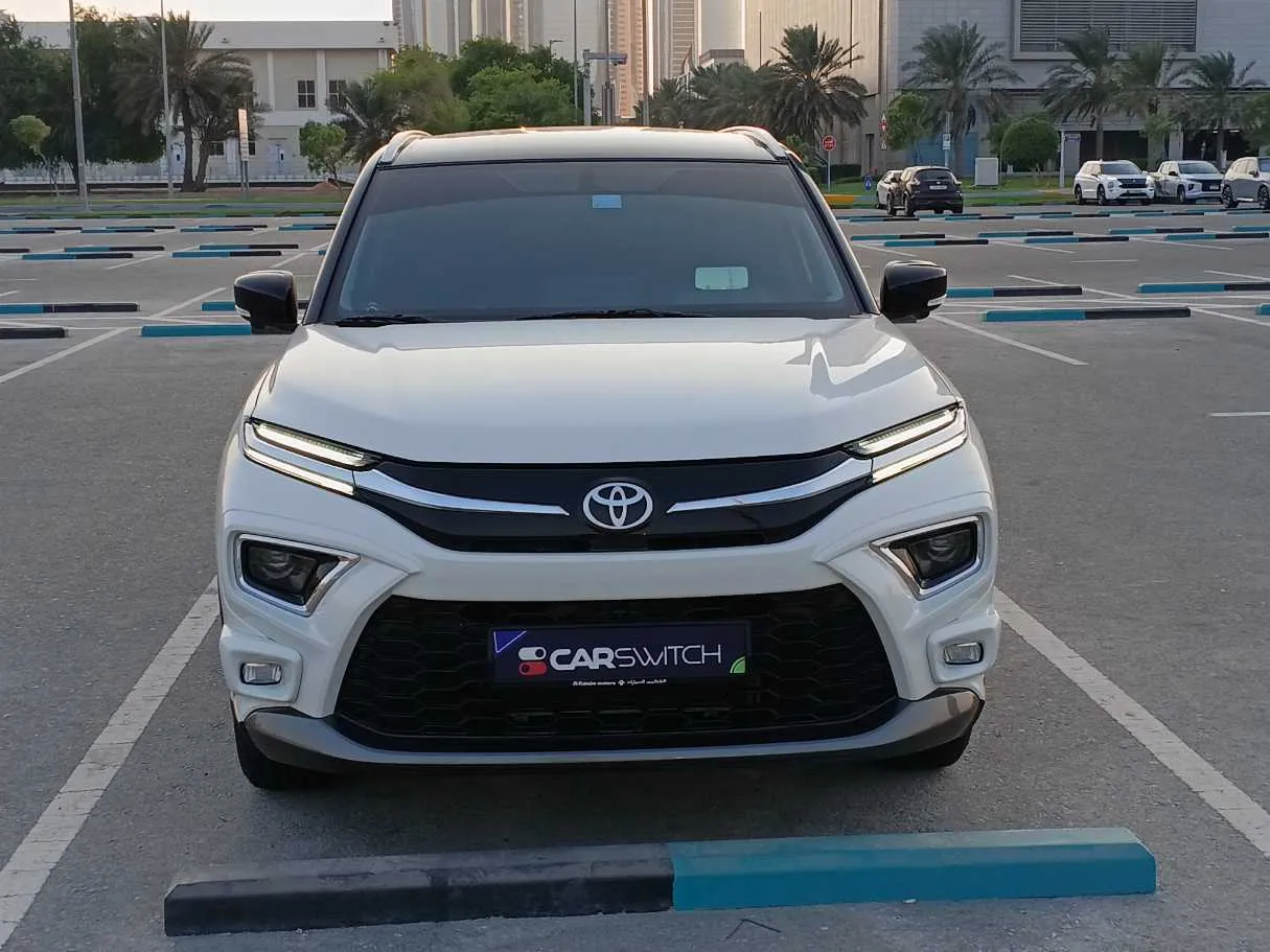 Car image 2