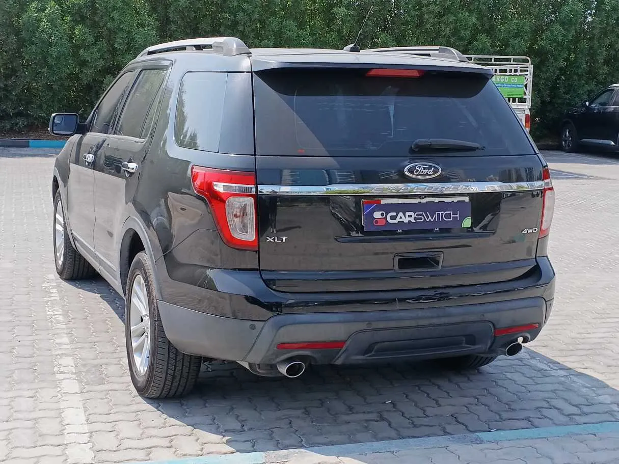 Car image 7