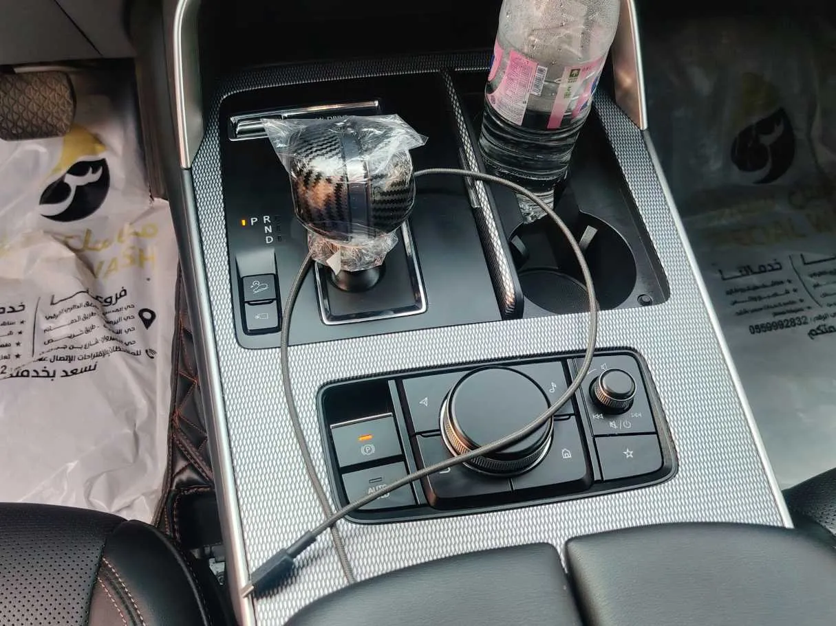 Car image 16