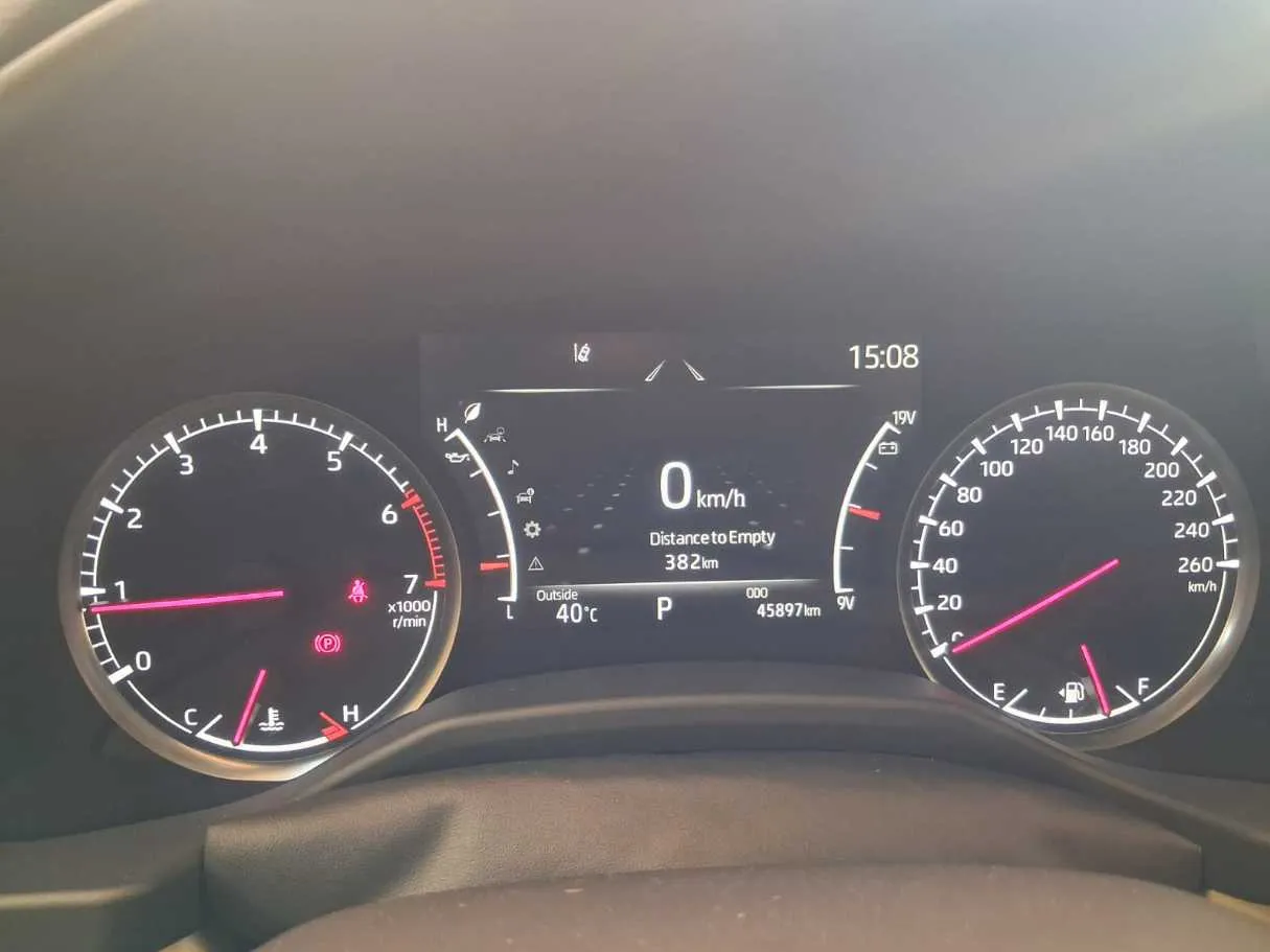 Car image 18