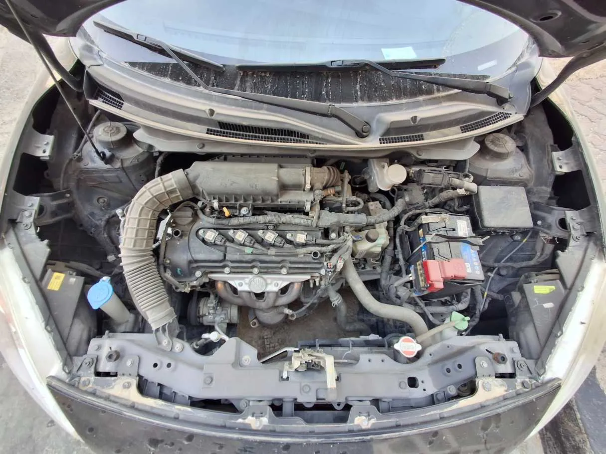 Car image 18