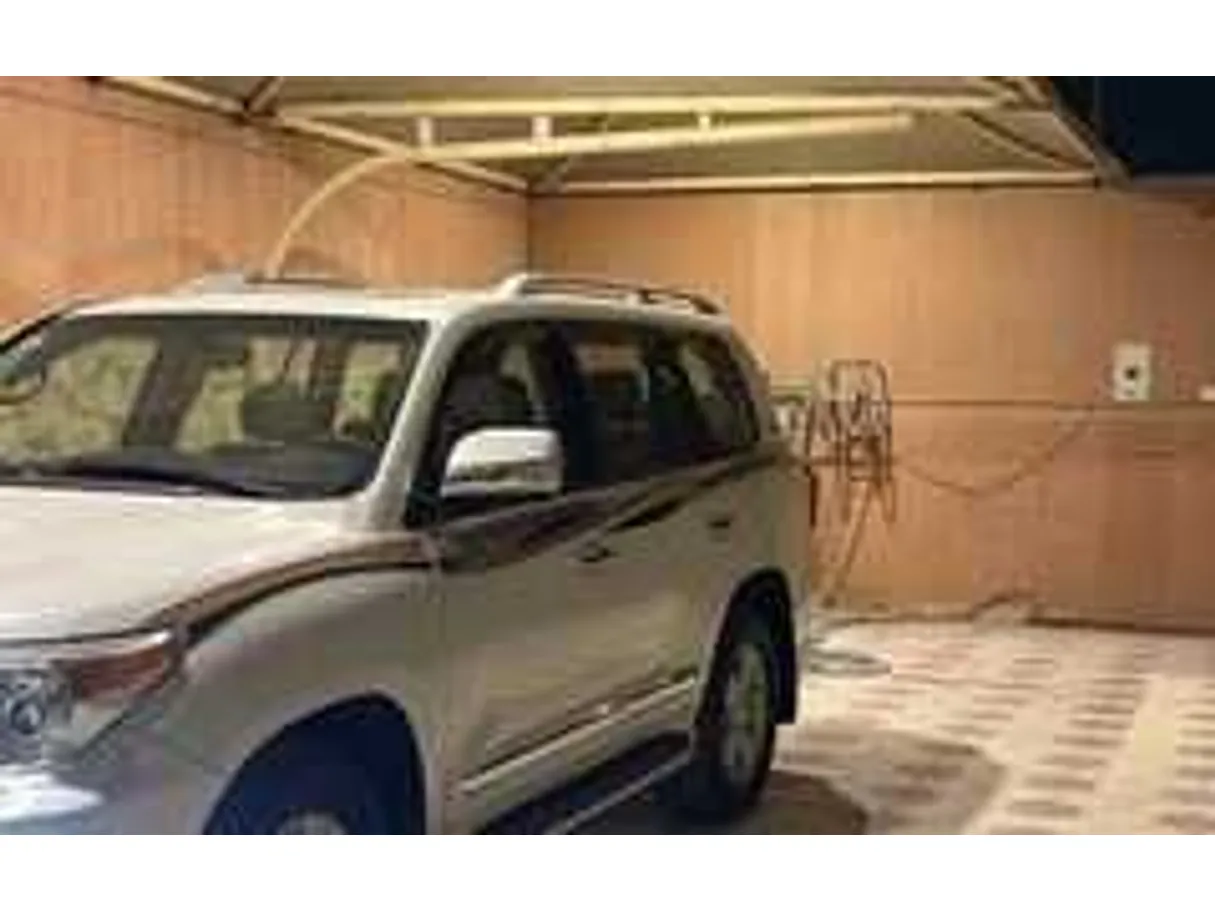 Car image 34