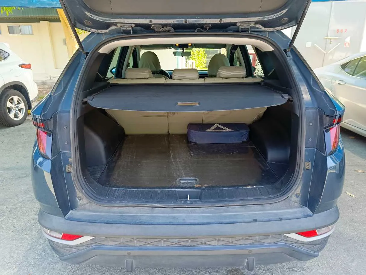 Car image 24