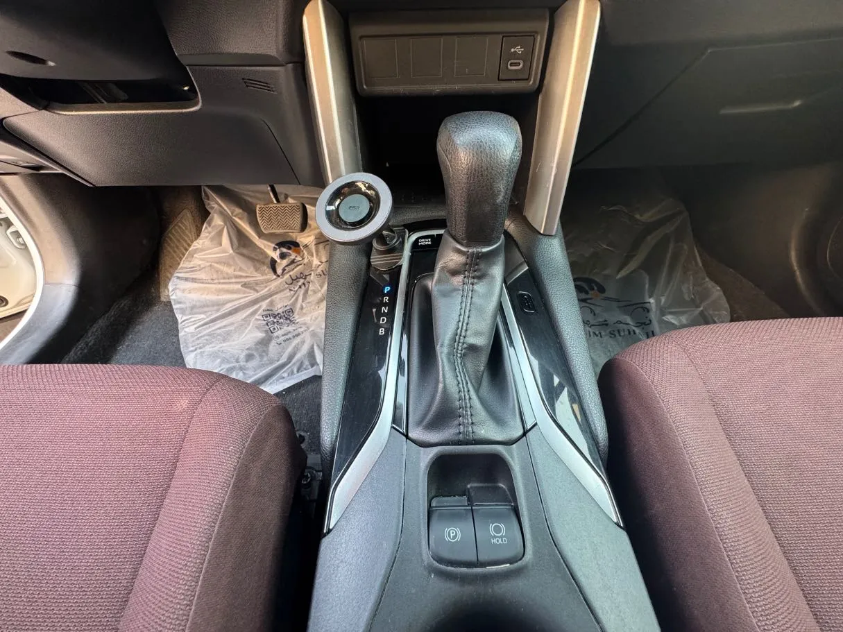 Car image 15