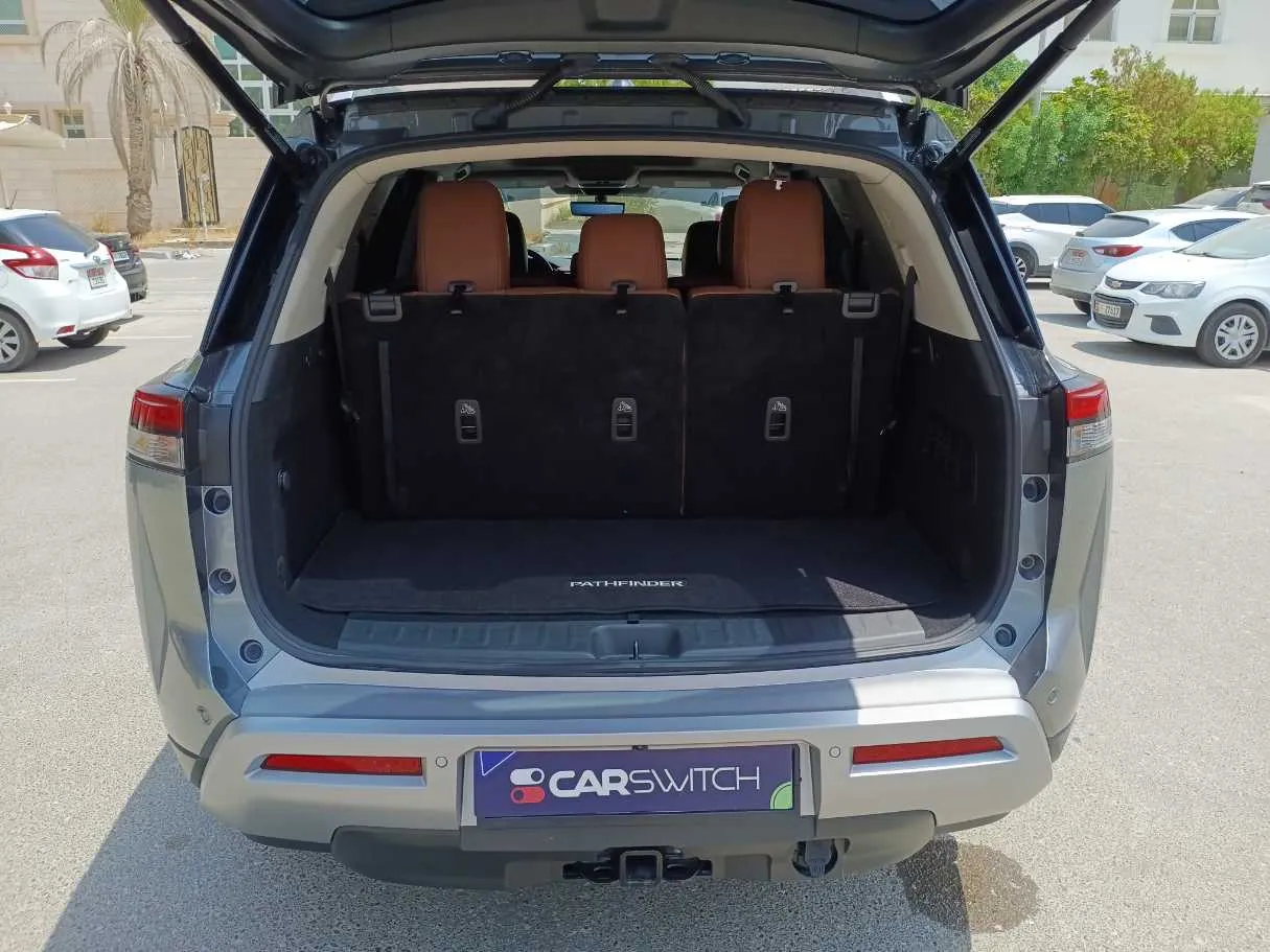 Car image 27