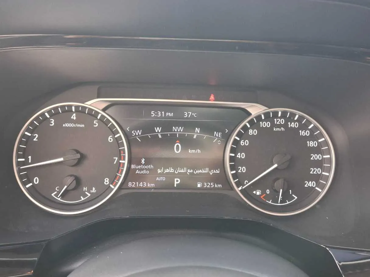 Car image 19