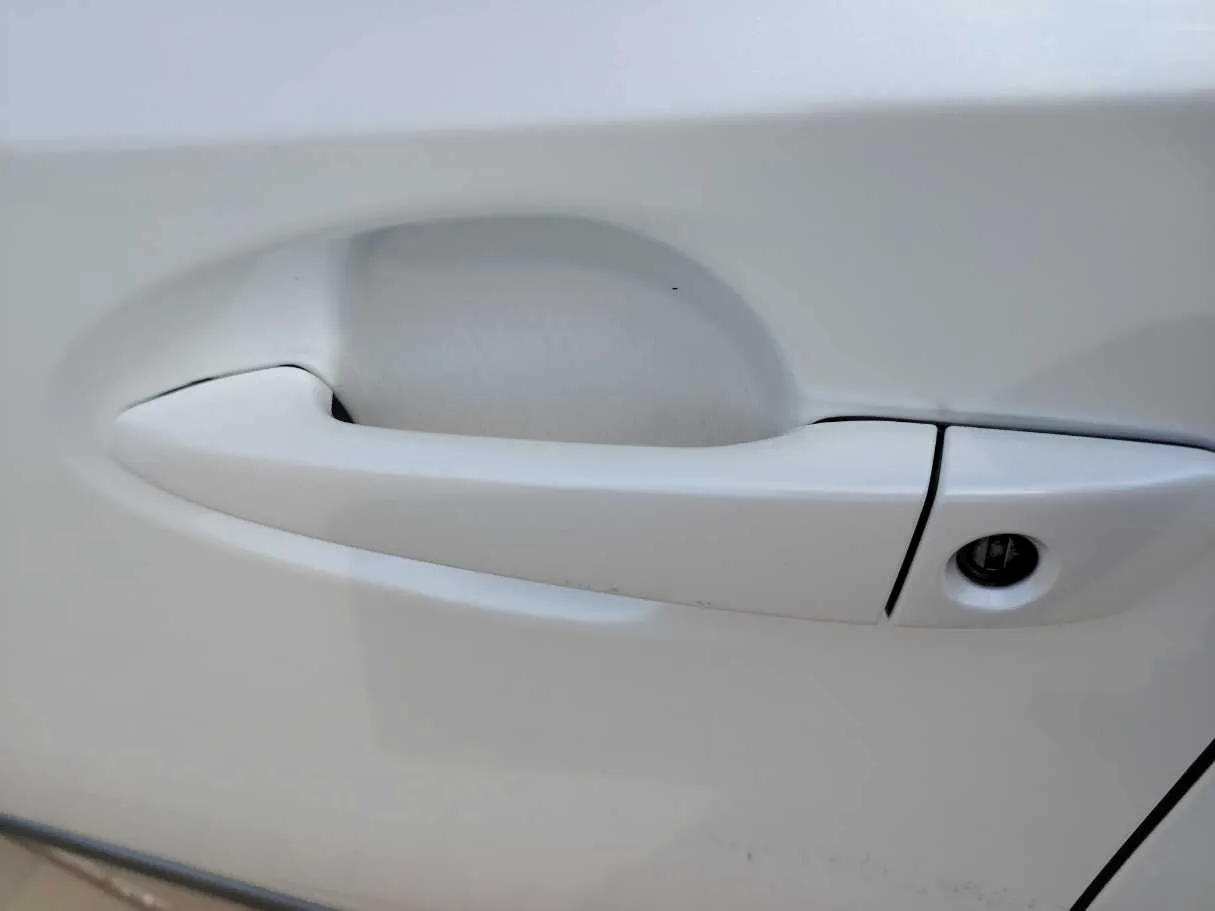 Car image 33