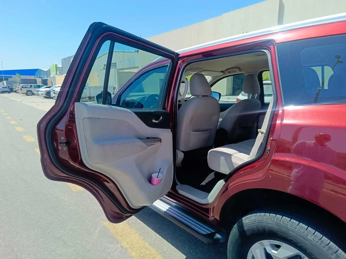 Car image 17