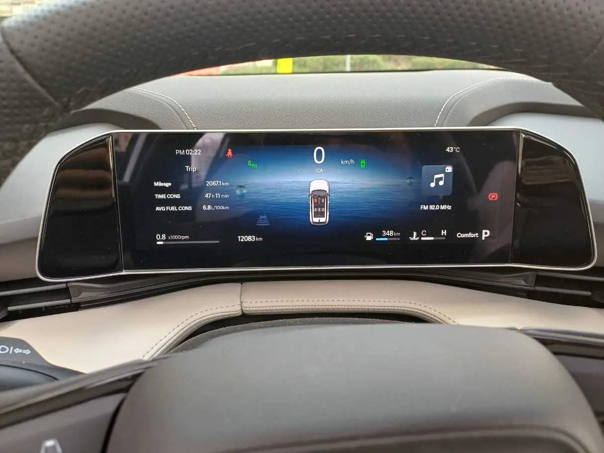 Car image 19