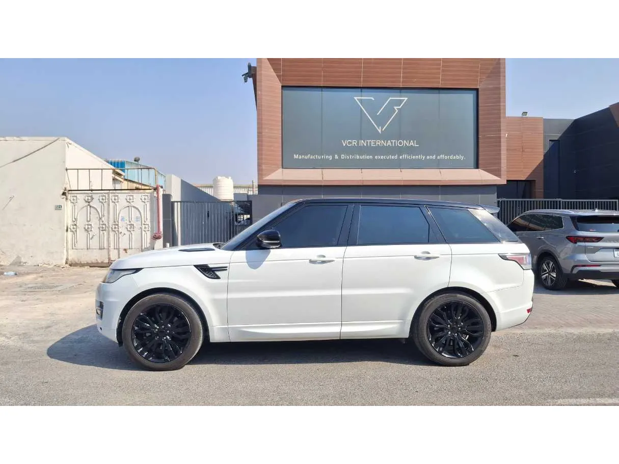 Car image 8