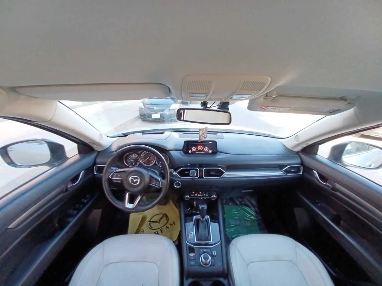 Car image 13