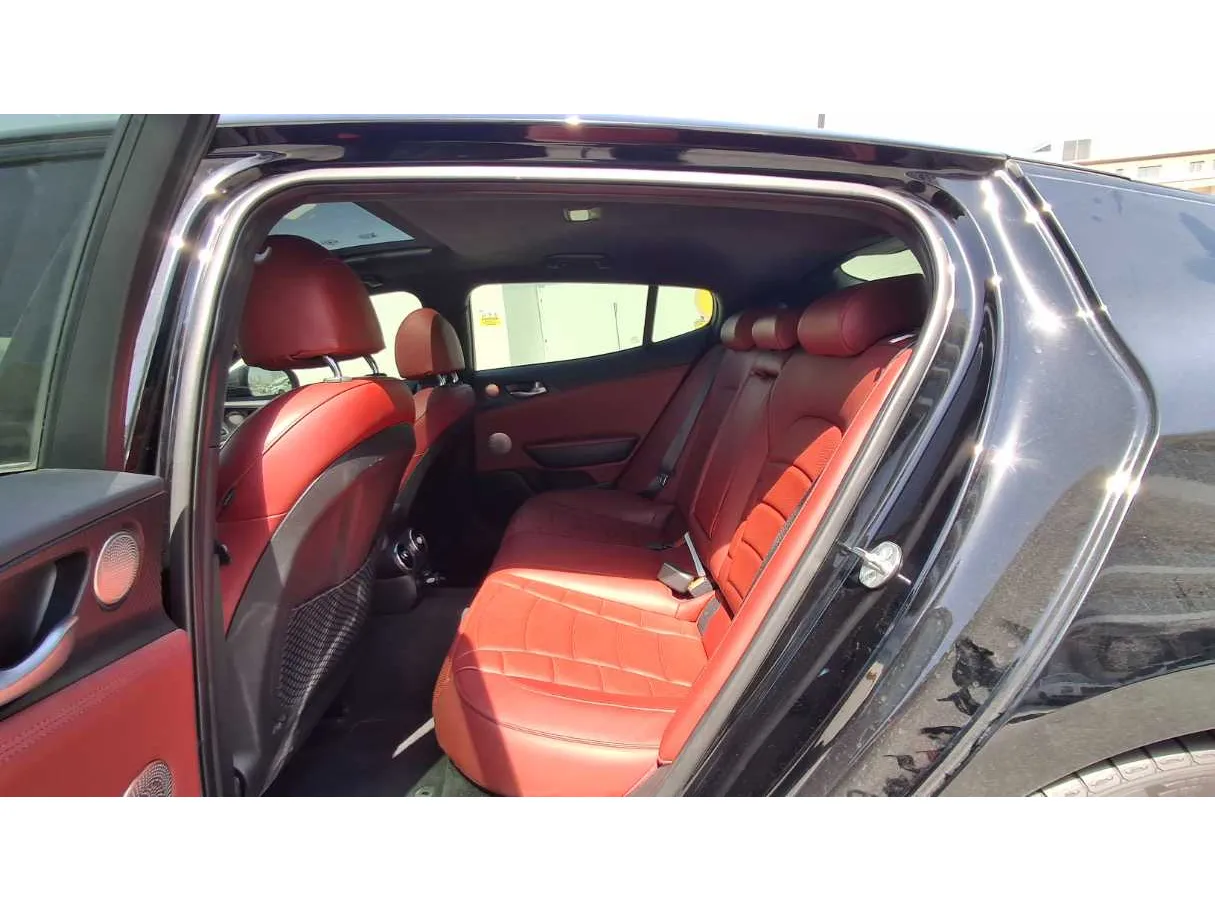 Car image 13