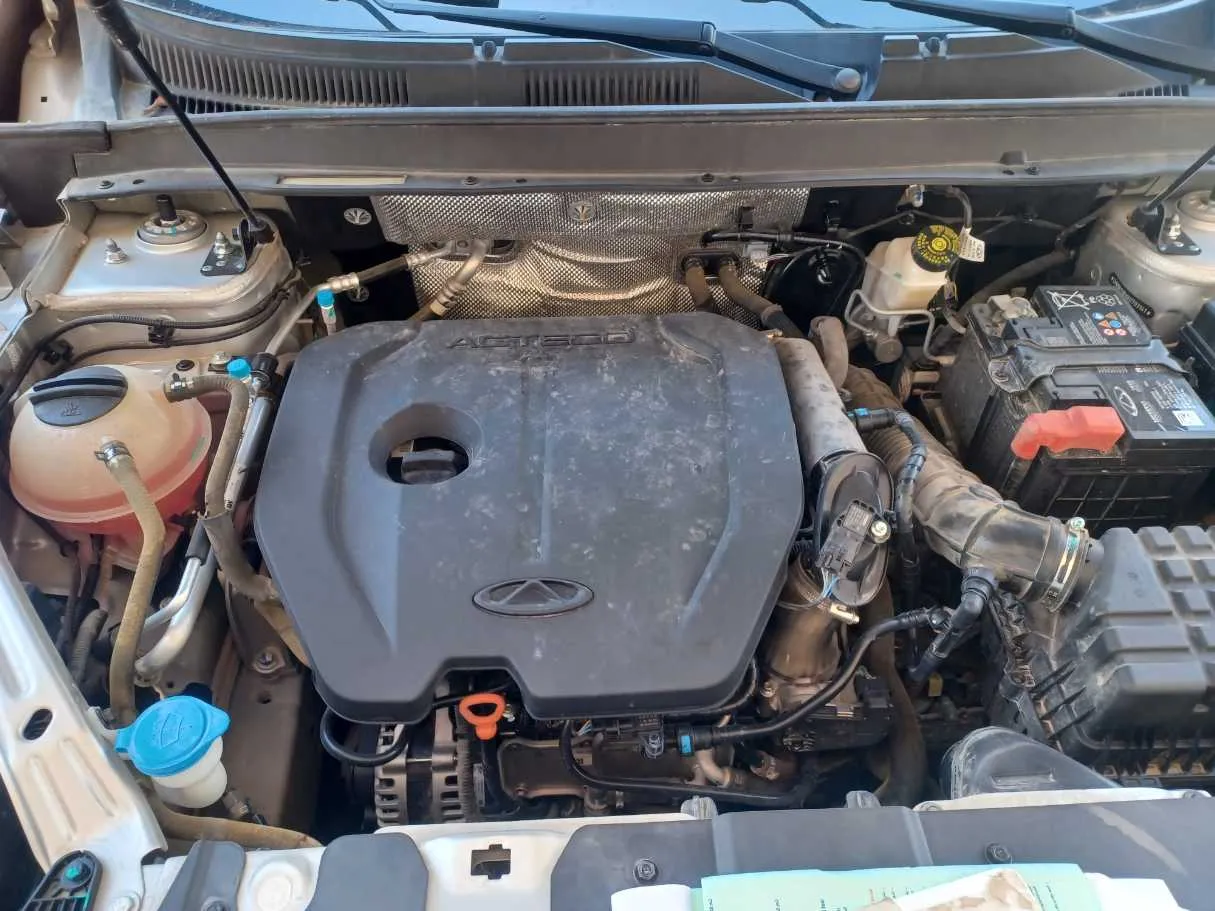 Car image 25