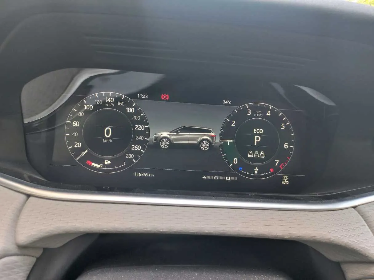 Car image 18
