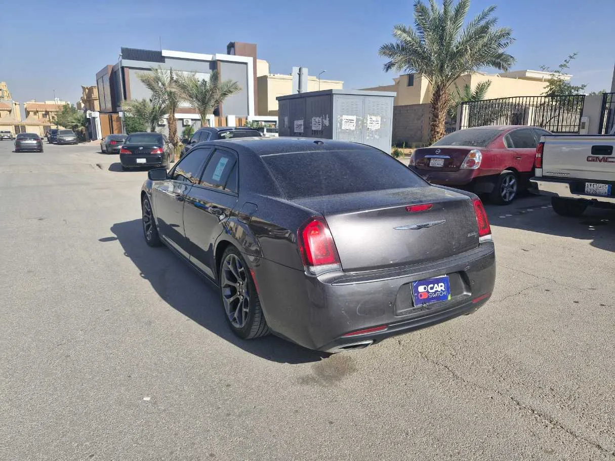 Car image 7