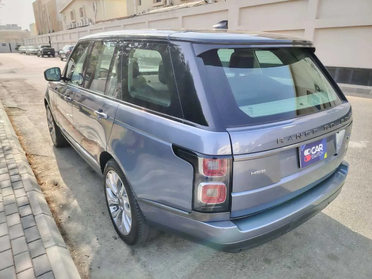 Car image 7