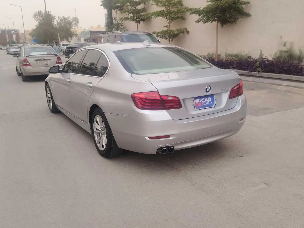 Car image 7