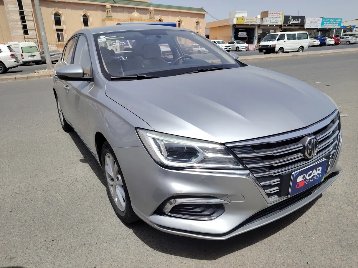 Car image 3