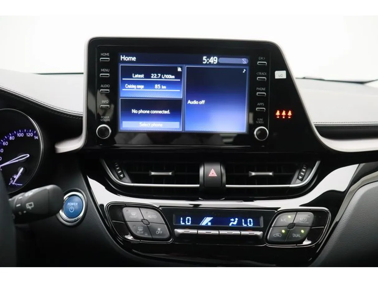 Car image 5