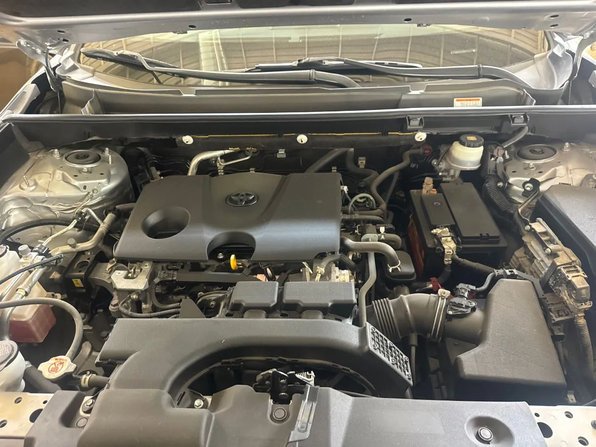 Car image 18