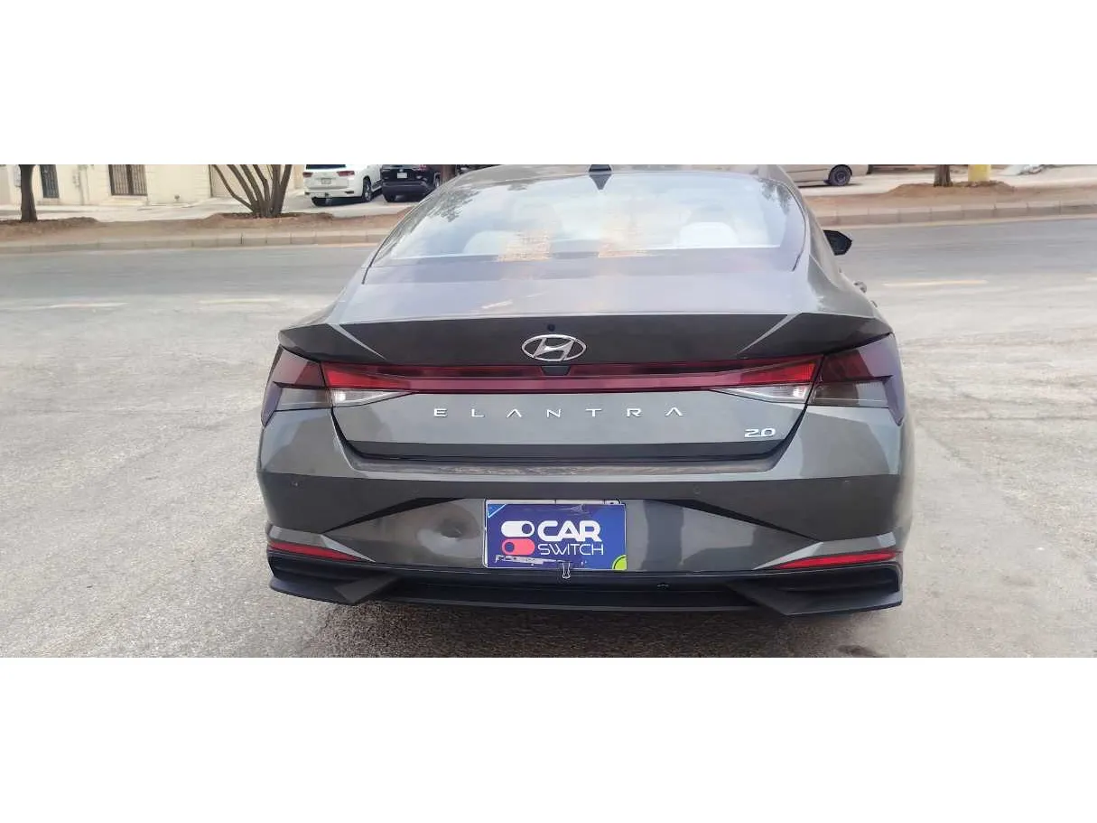 Car image 6