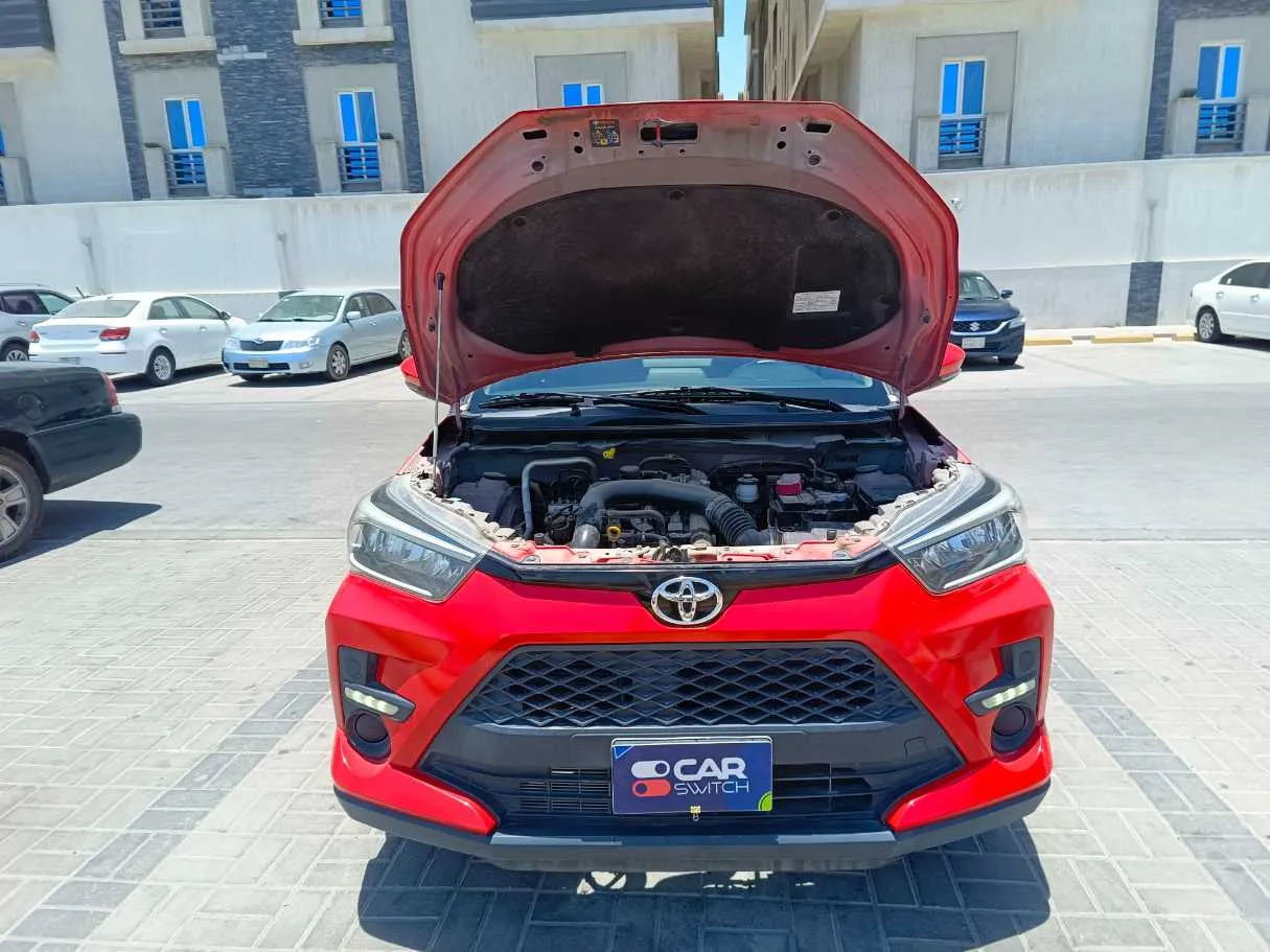 Car image 30