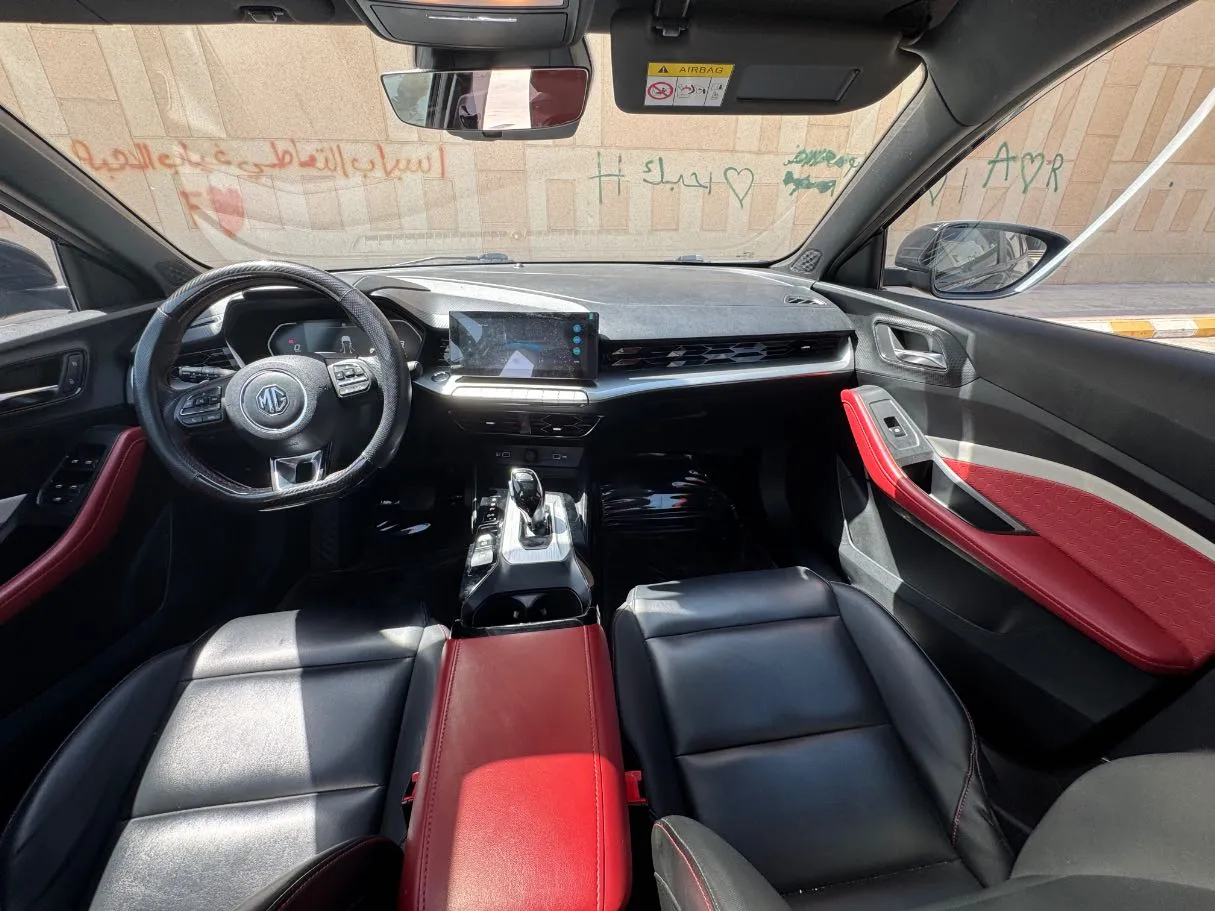 Car image 15