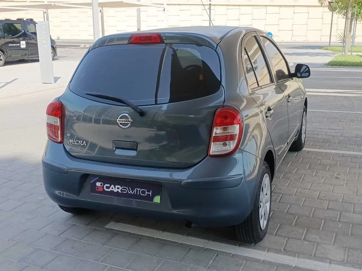 Car image 5