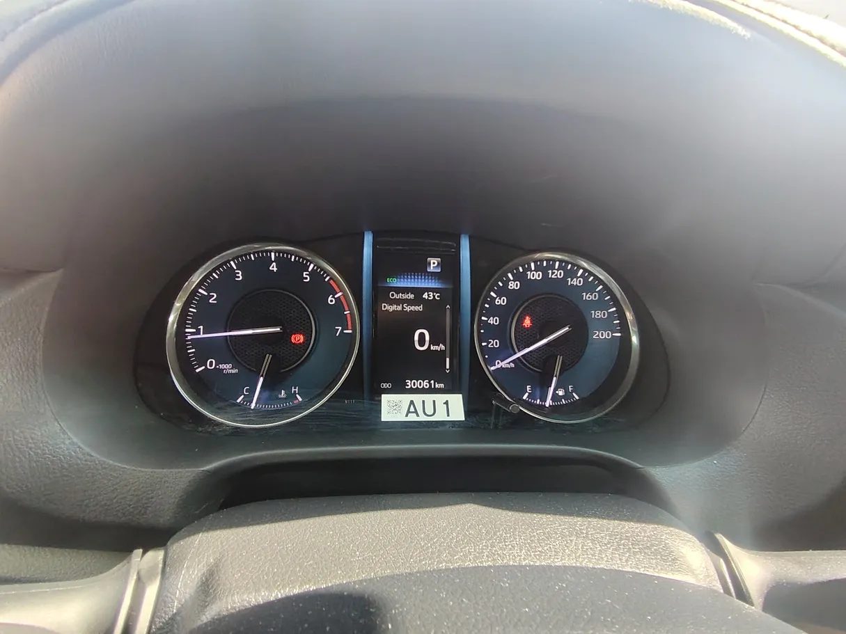 Car image 24