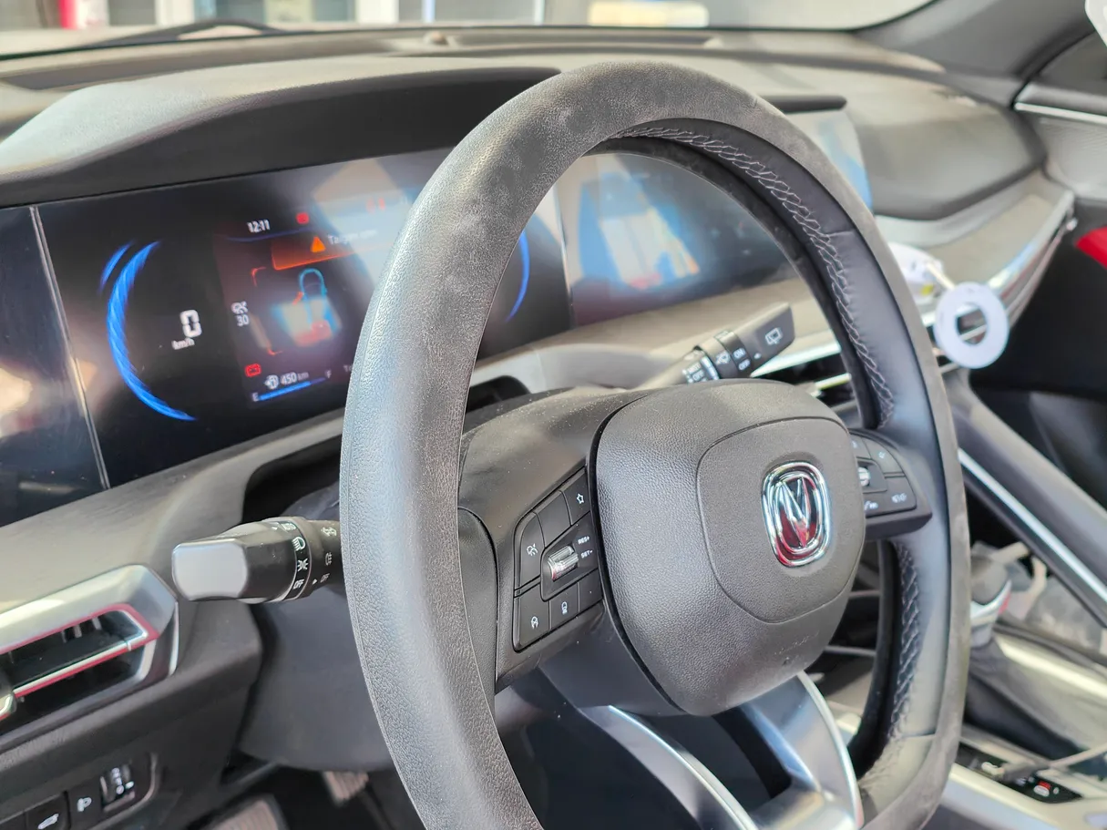 Car image 7