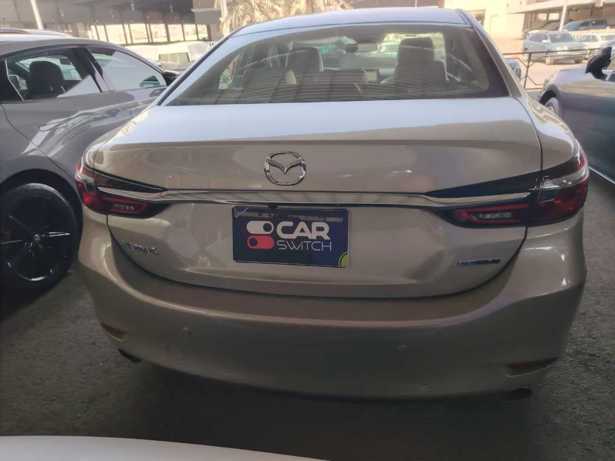 Car image 6