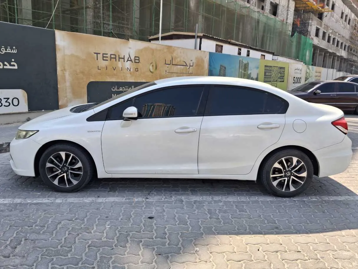 Car image 8