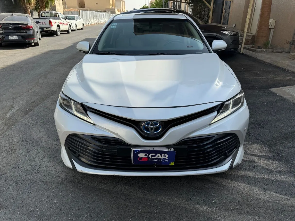 Car image 2