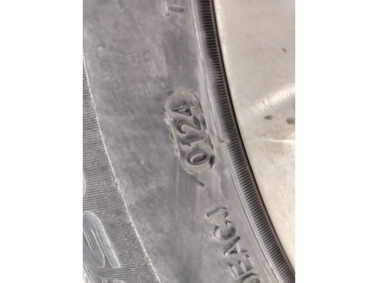 Car image 31