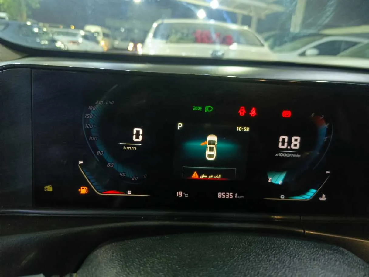 Car image 18