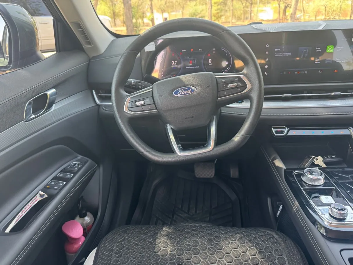 Car image 17
