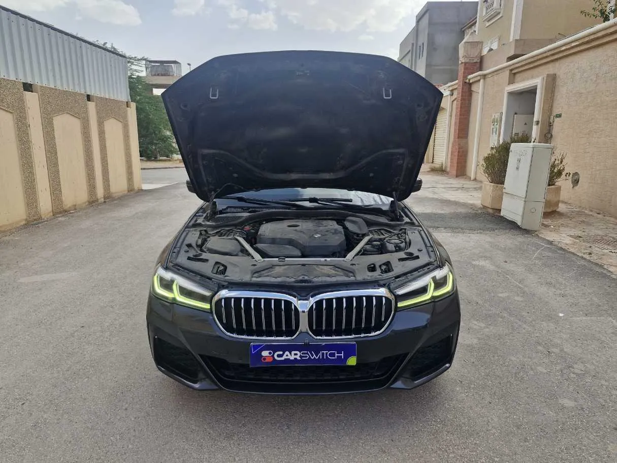 Car image 24