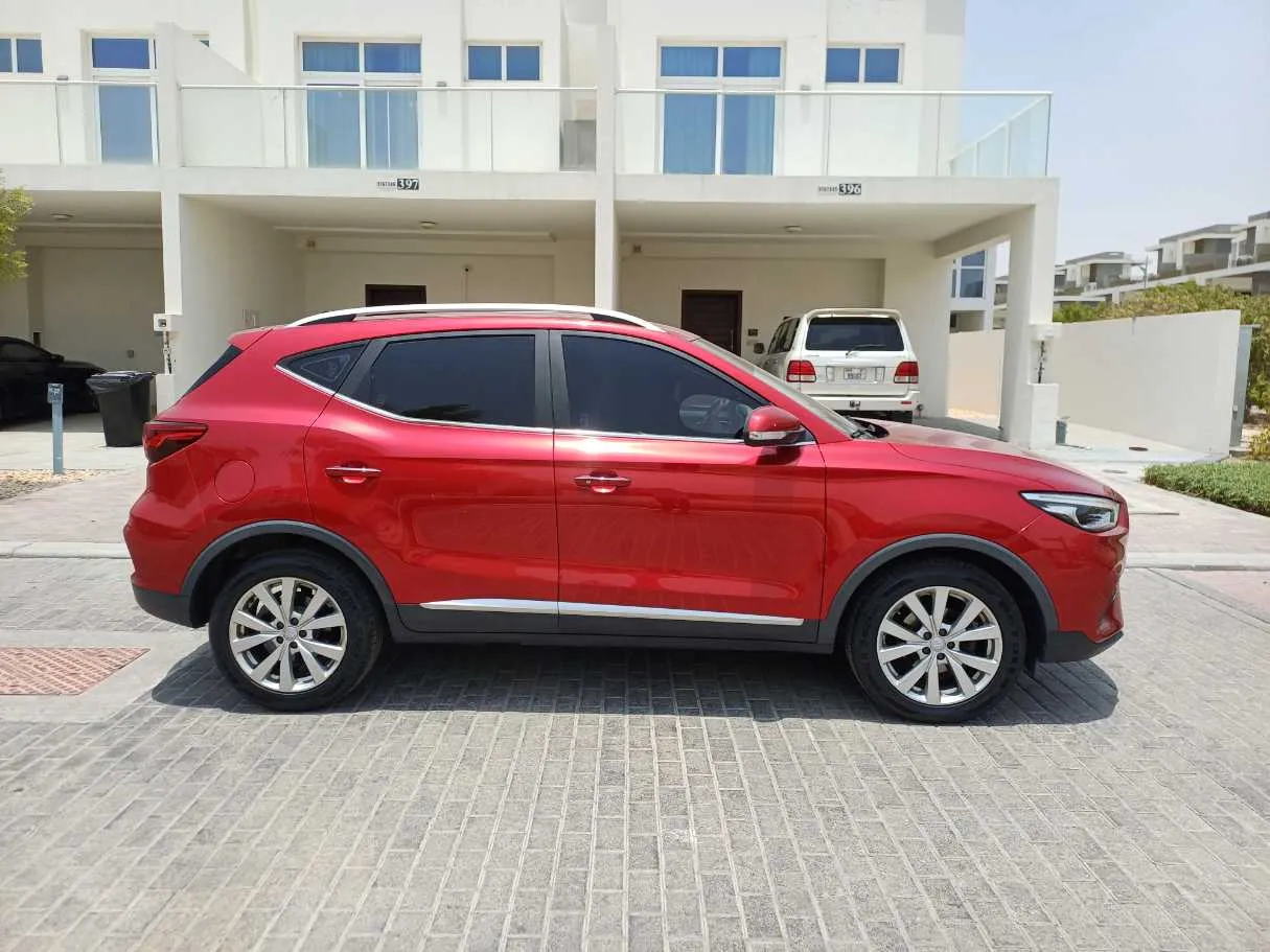 Car image 8
