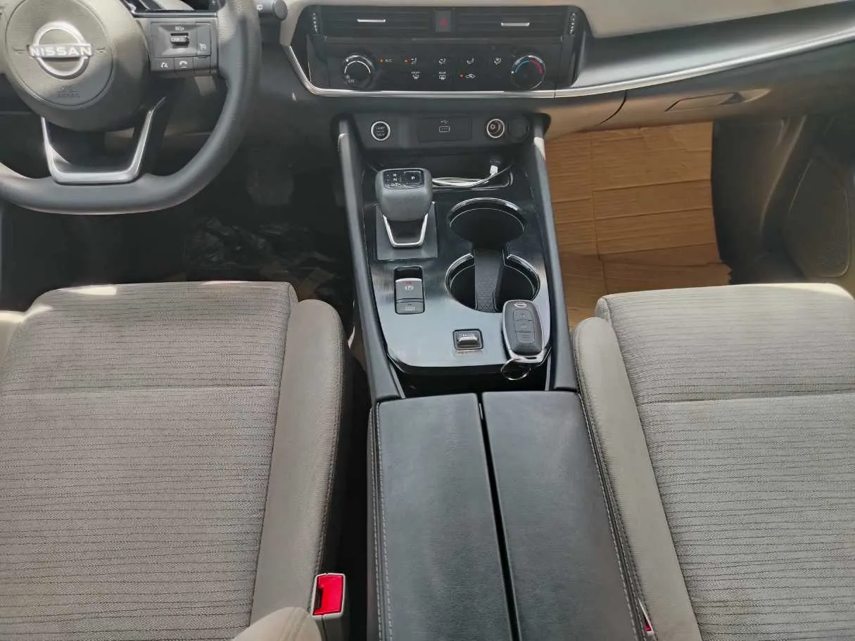 Car image 20
